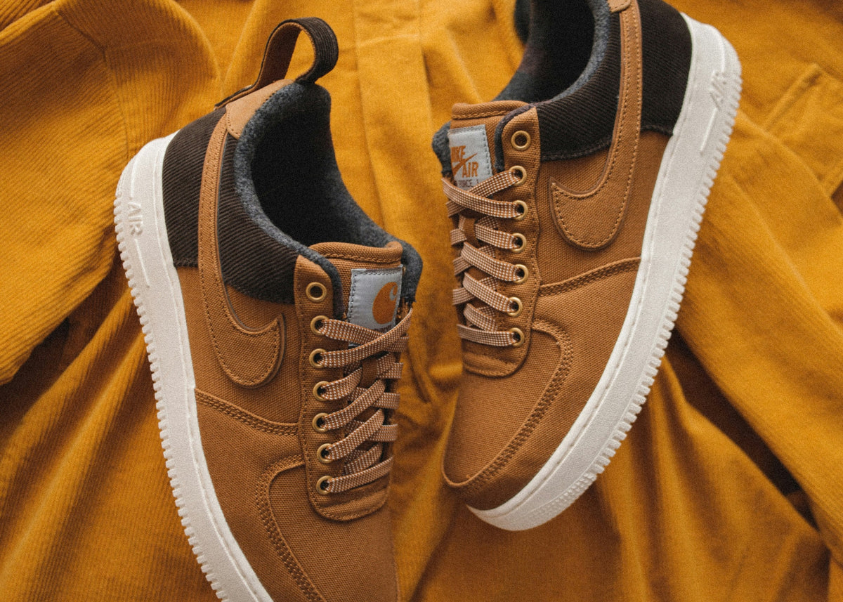 Brown Low Top — Photographic Demo — photograph 3. Photo: Maksim Larin; https://unsplash.com/photos/pair-of-brown-nike-air-shoes-Ai356rggKvw. Photographic demo.